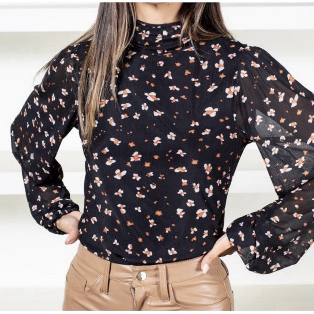 Sanctuary Pink and White Puff Sleeve Blouse